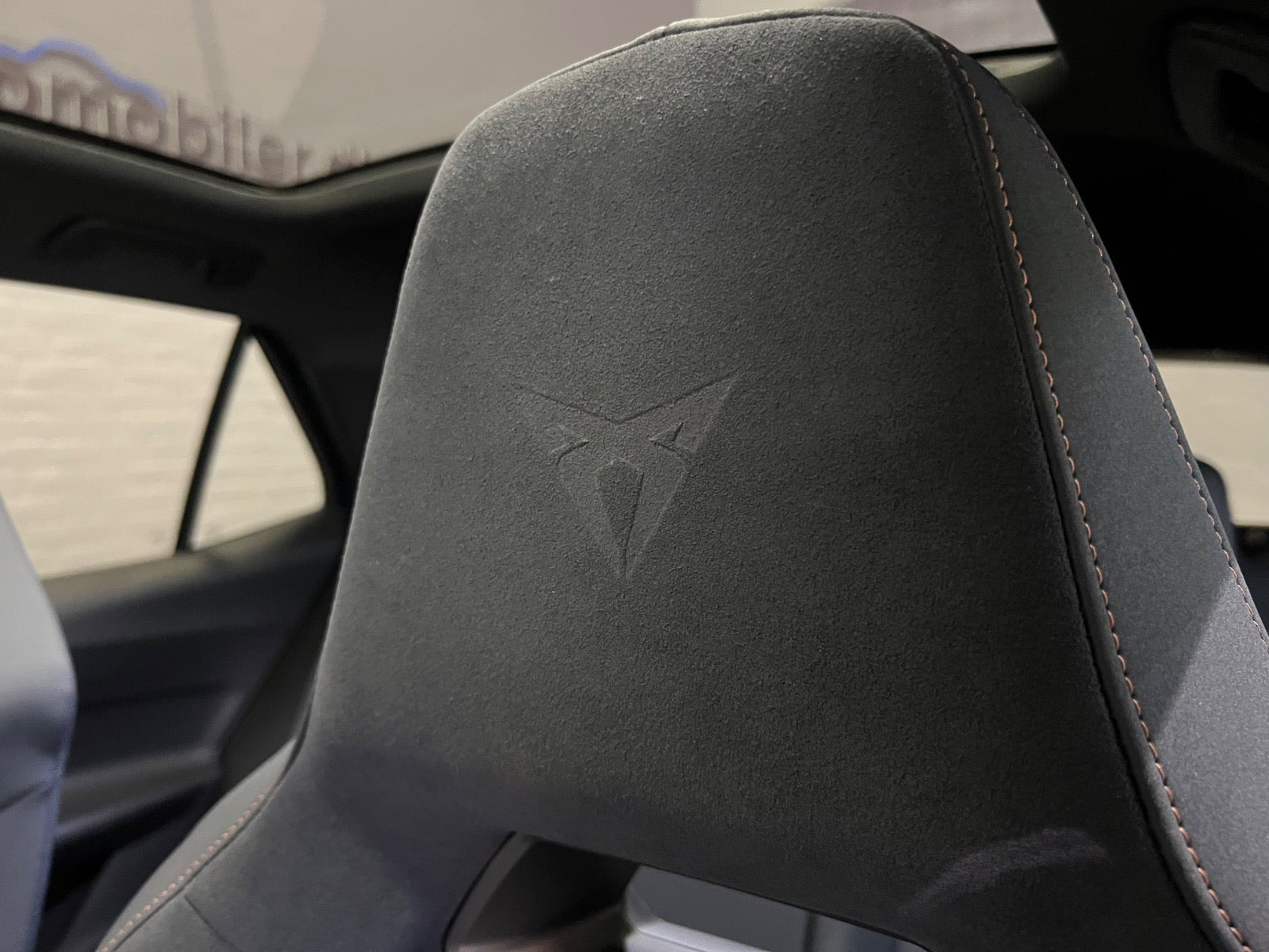 Blå Cupra Born fra 2024