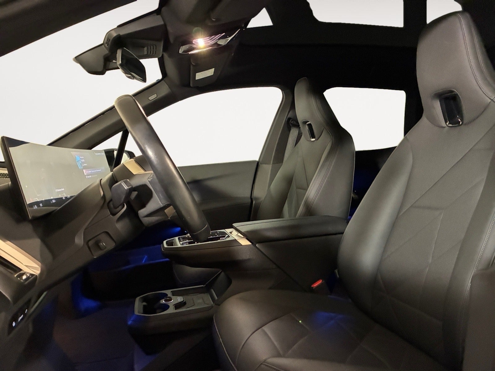 BMW iX xDrive40, 326hp, 2024