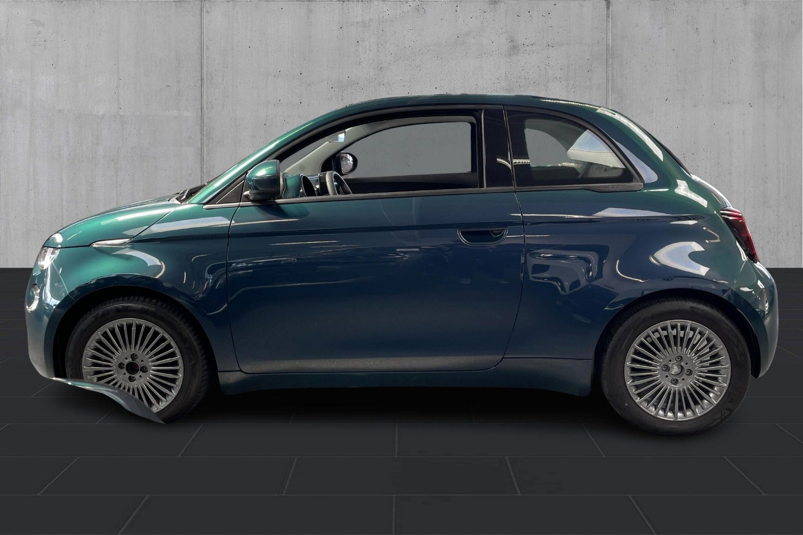 Grøn Fiat 500e fra 2022