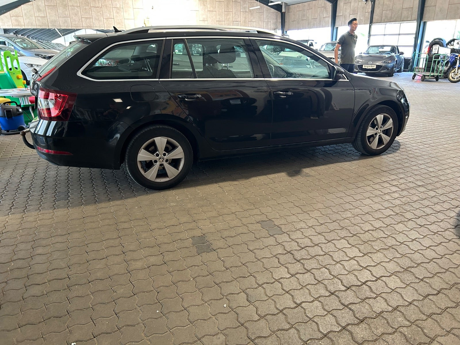 Sort Skoda Octavia fra 2020