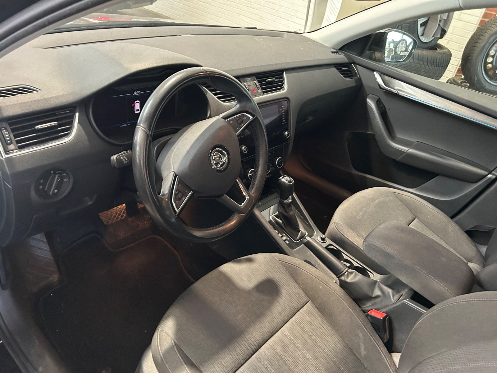 Sort Skoda Octavia fra 2020