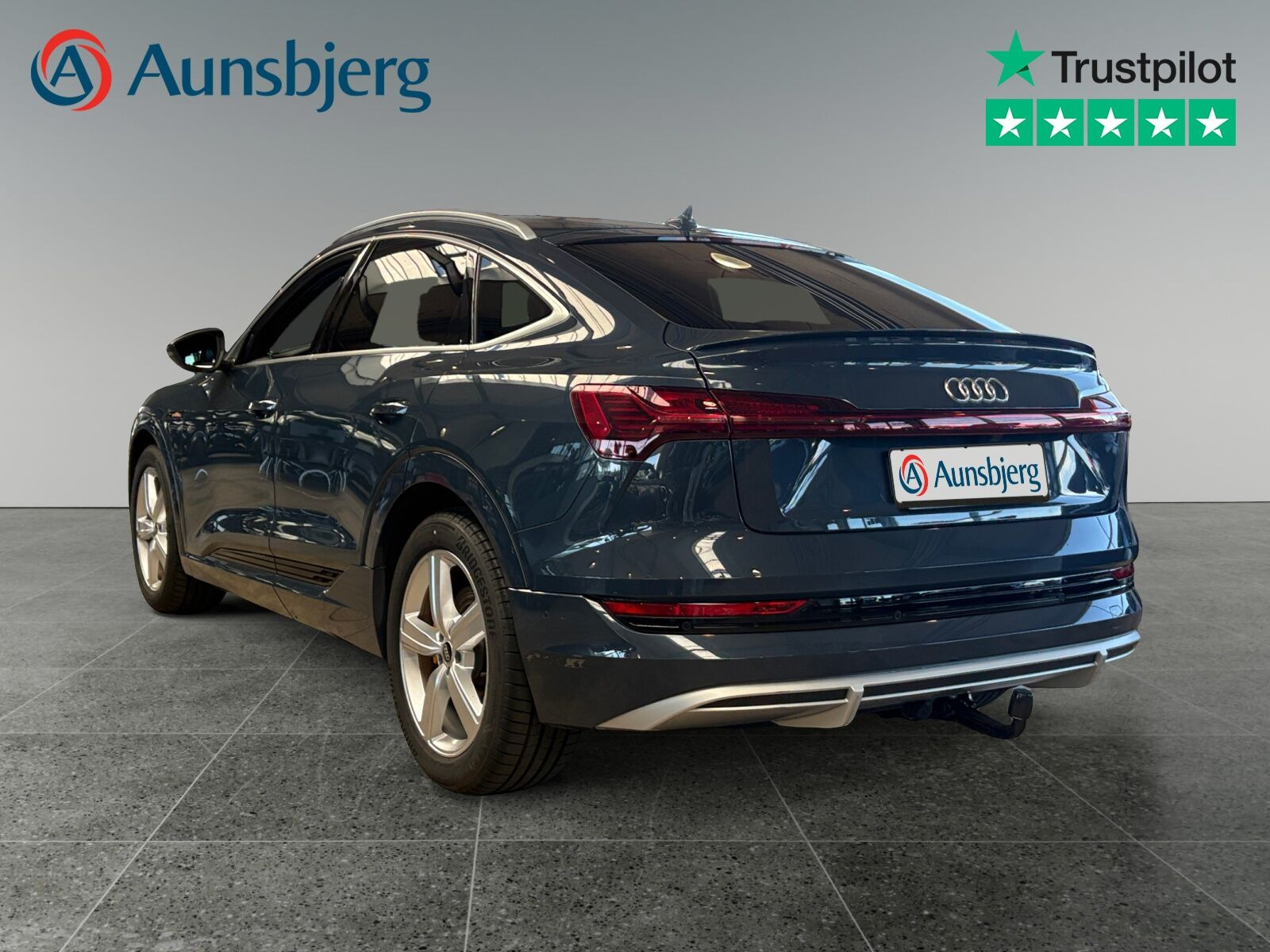 Blå Audi e-tron fra 2022