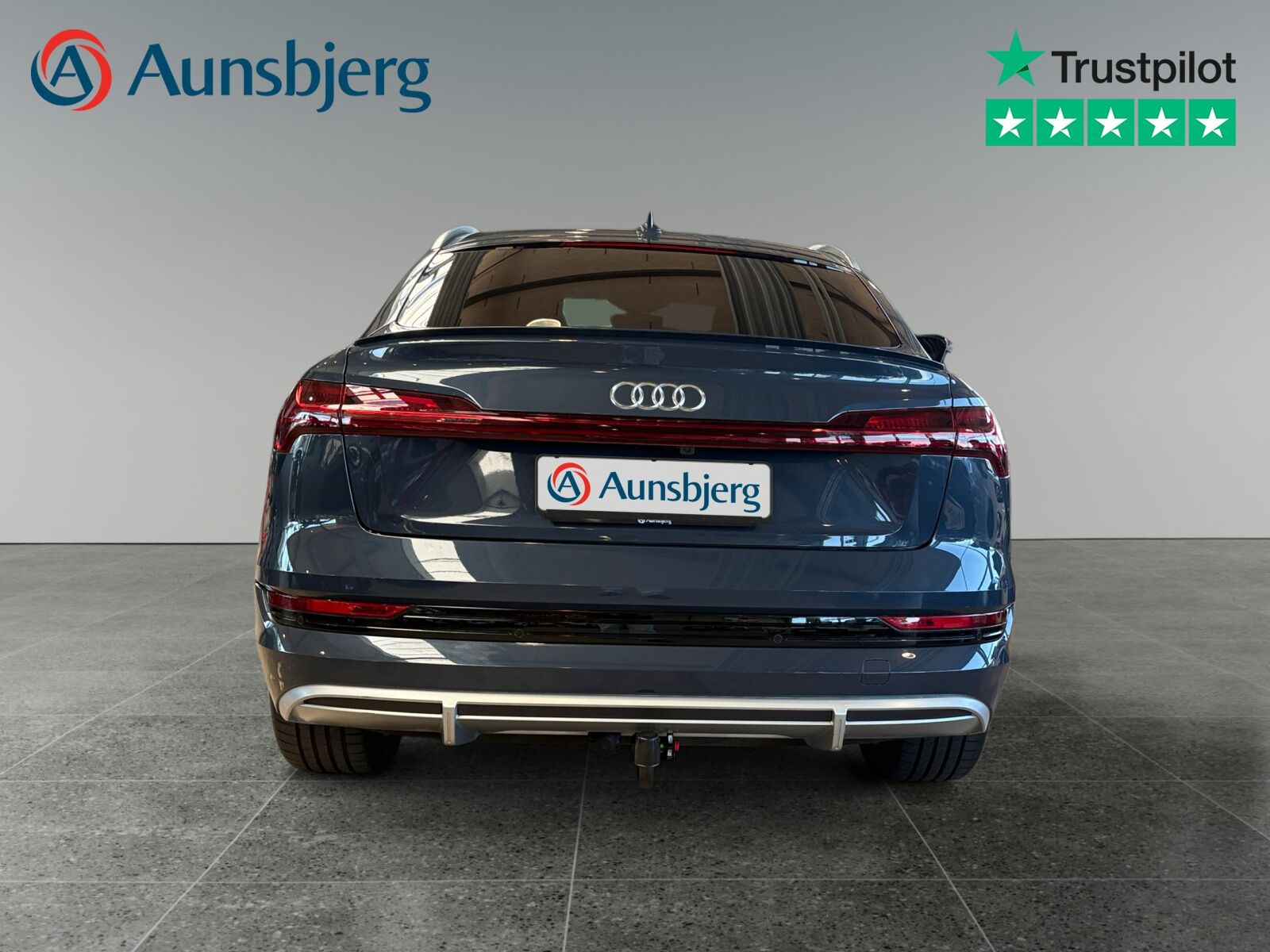 Blå Audi e-tron fra 2022