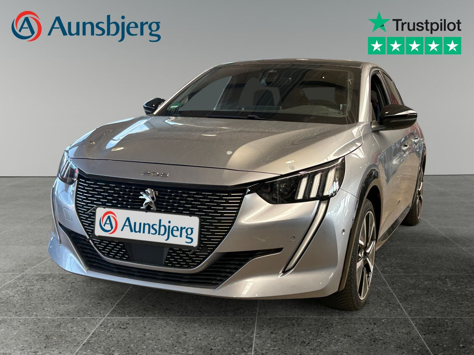 Grå Peugeot e-208 fra 2022