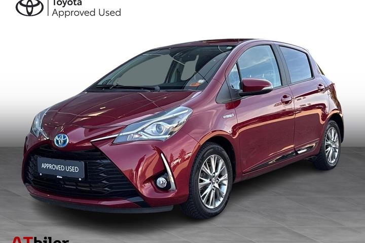 Rød Toyota Yaris fra 2017 set udefra