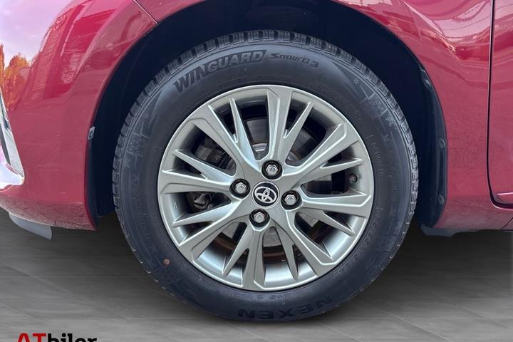 Rød Toyota Yaris fra 2017