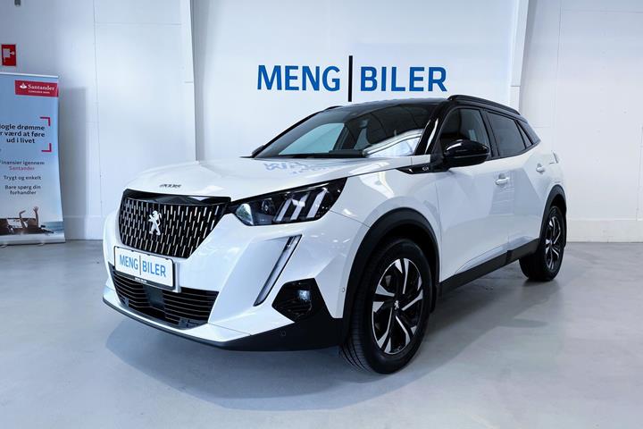 Hvid Peugeot 2008 fra 2021 set udefra