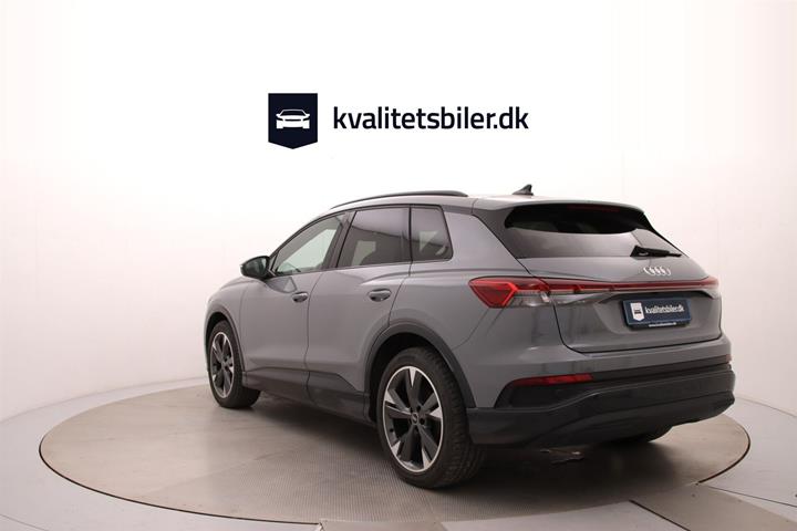 Grå Audi Q4 fra 2022