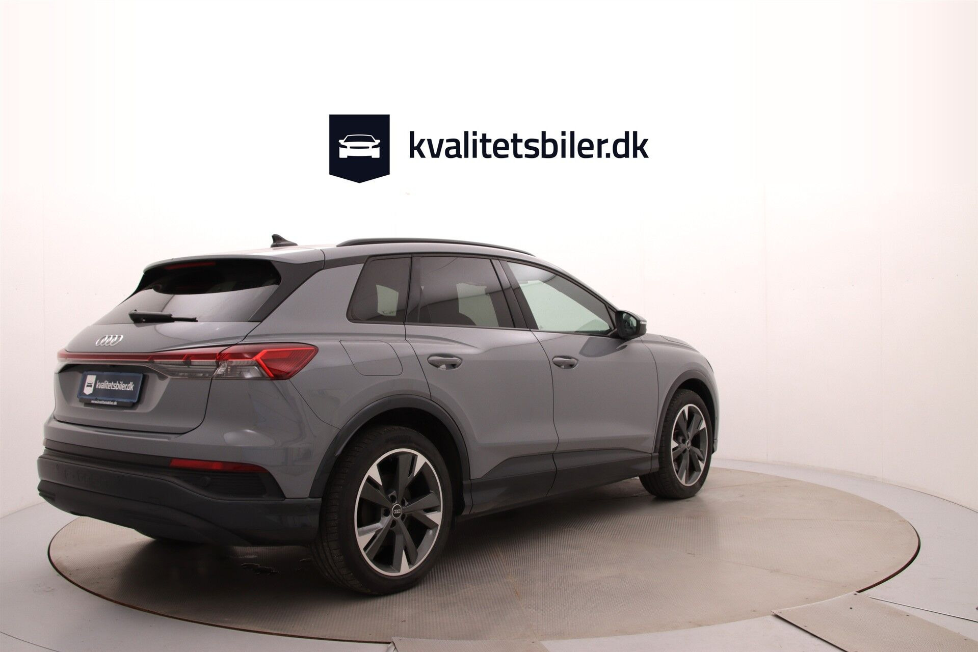 Grå Audi Q4 fra 2022