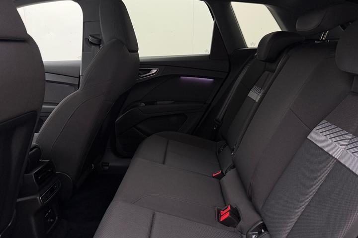 Grå Audi Q4 fra 2022