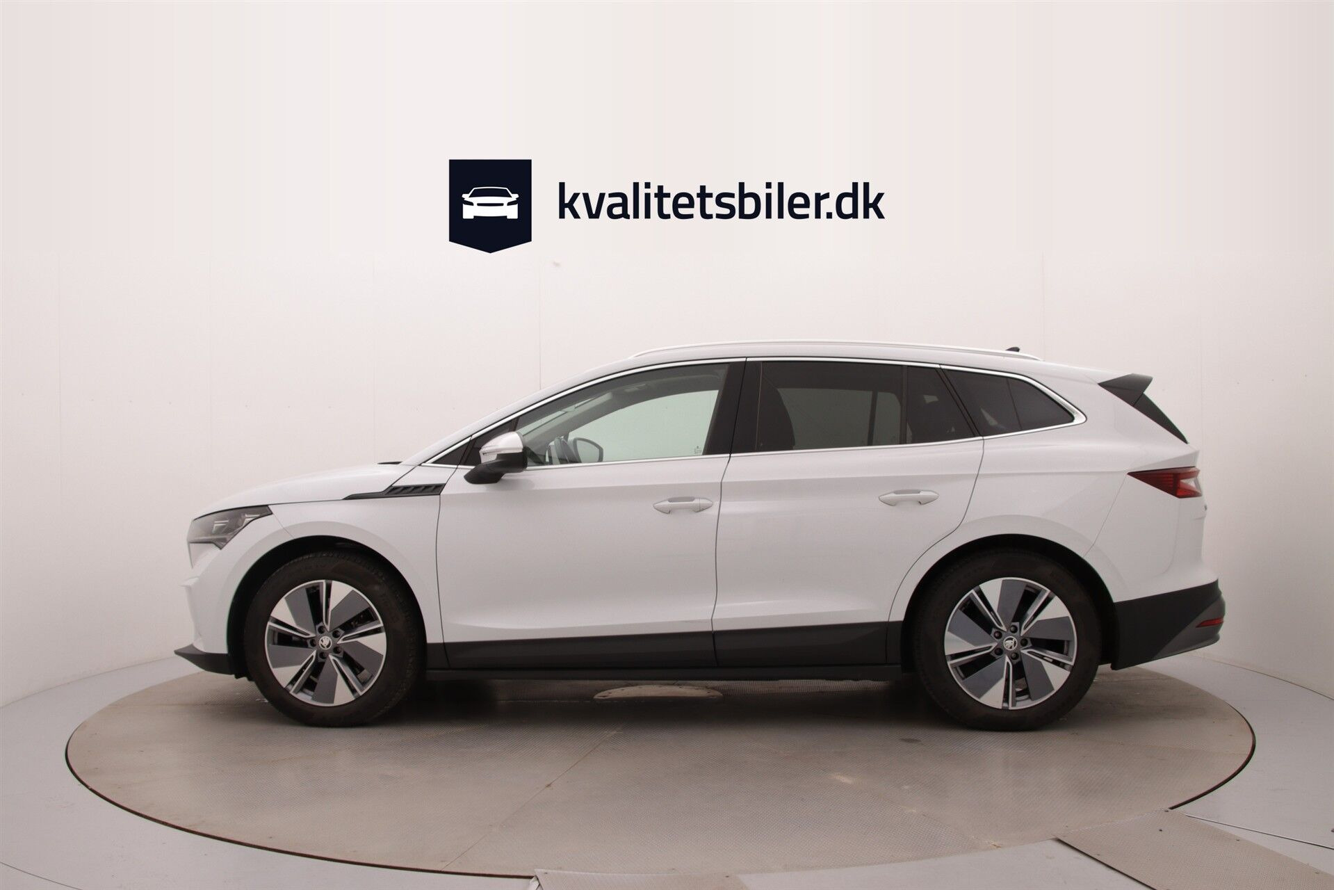 Hvid Skoda Enyaq fra 2021