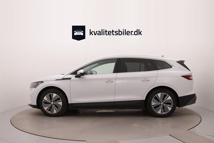 Hvid Skoda Enyaq fra 2021