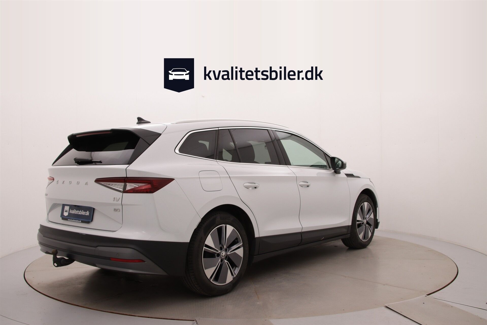 Hvid Skoda Enyaq fra 2021