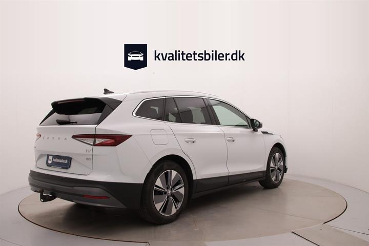 Hvid Skoda Enyaq fra 2021