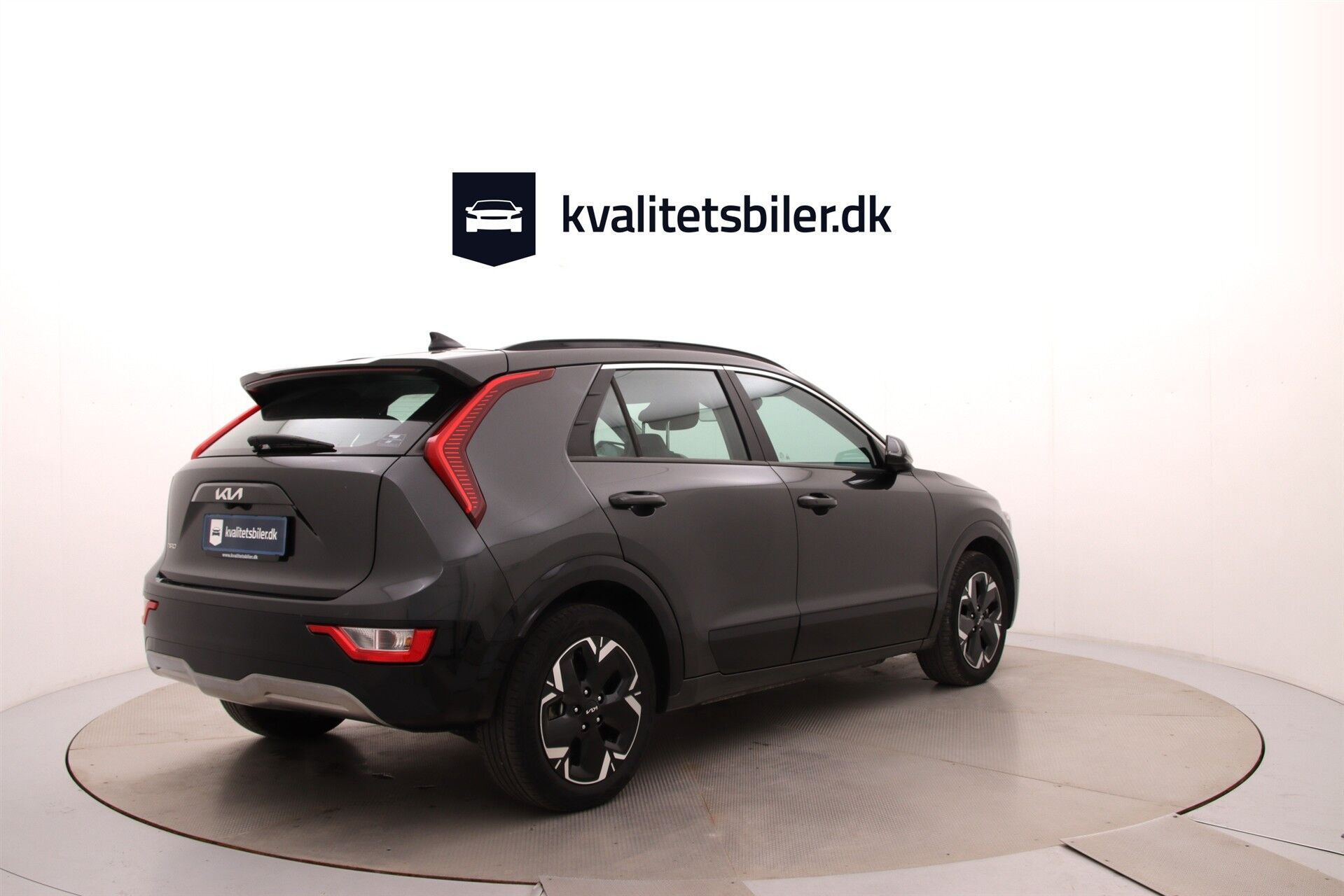 Grå Kia Niro EV fra 2024