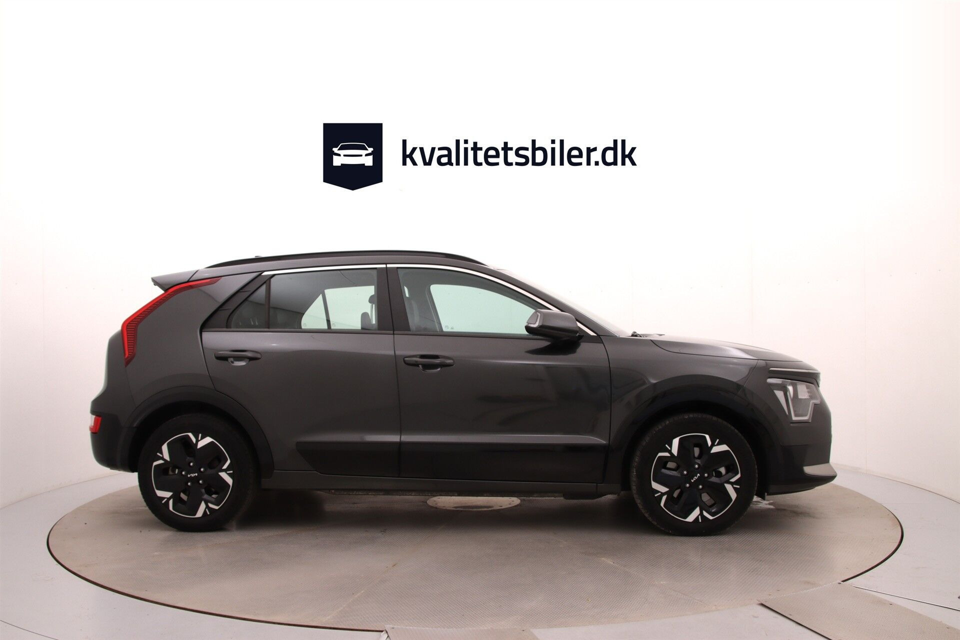 Grå Kia Niro EV fra 2024