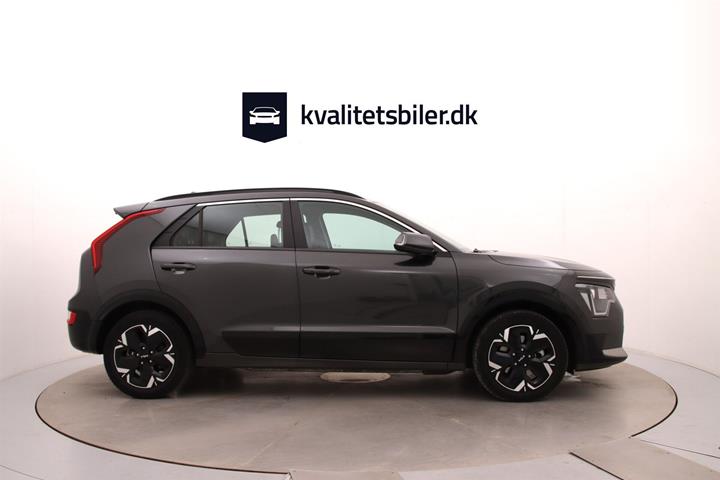 Grå Kia Niro EV fra 2024