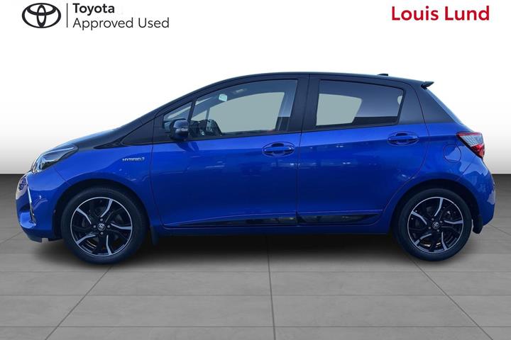Blå Toyota Yaris fra 2018