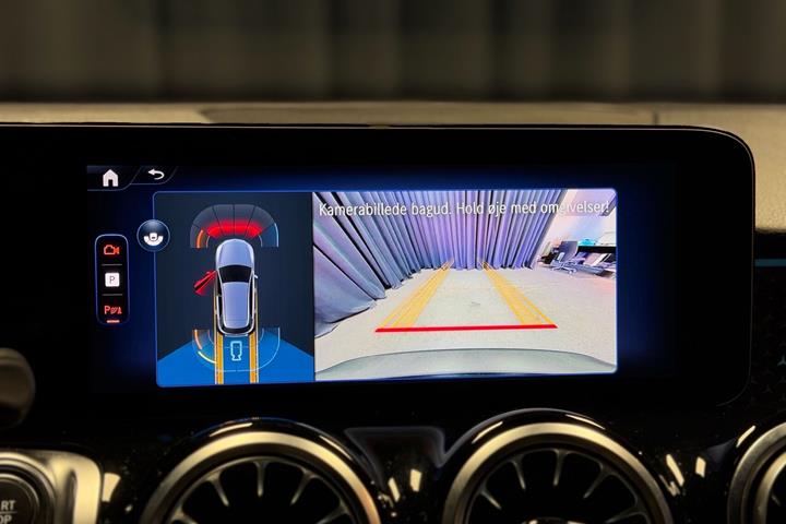 Sort Mercedes EQB 250+ fra 2025