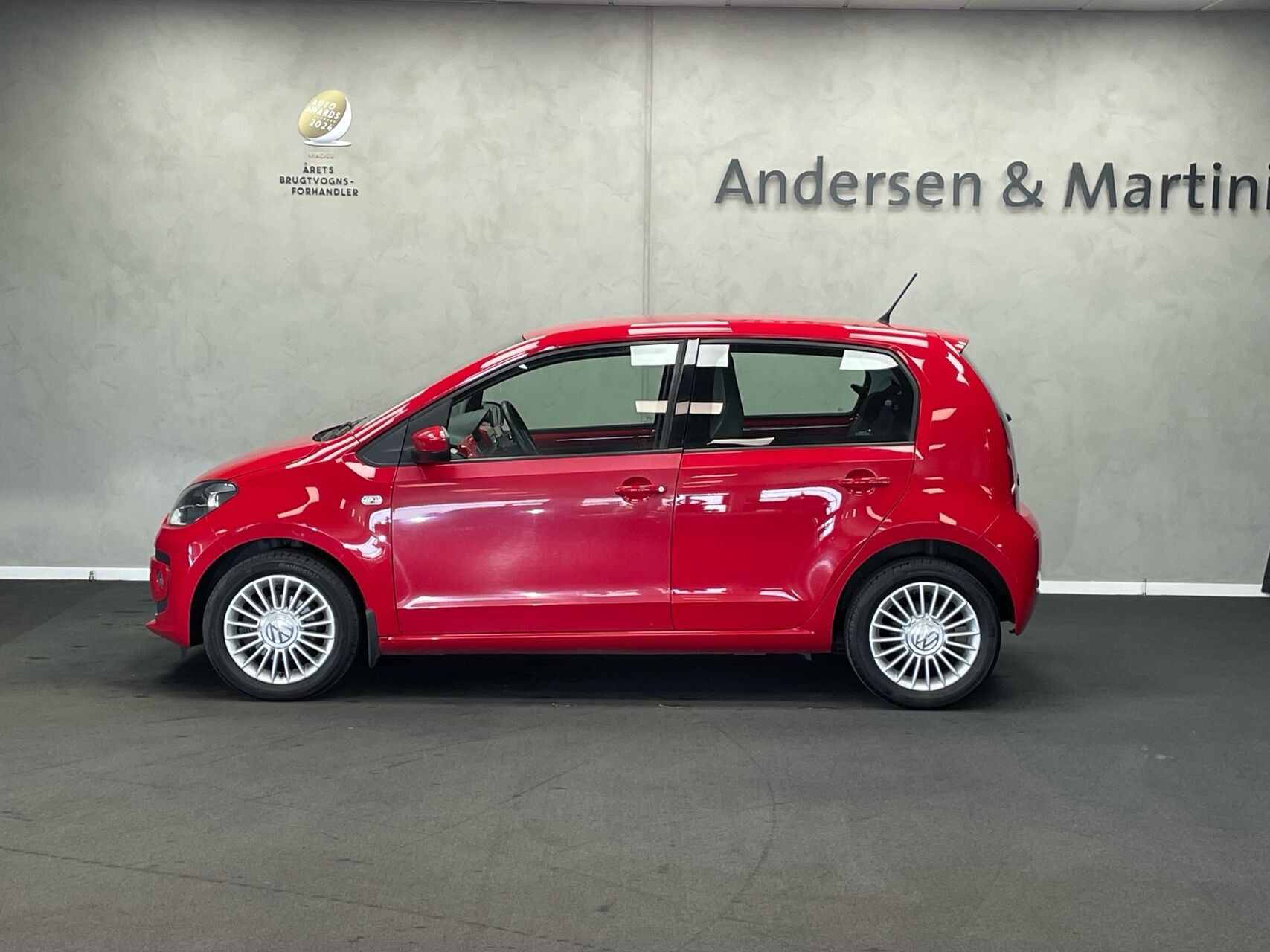 Rød VW up fra 2014