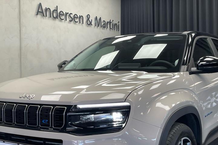 Hvid Jeep Avenger fra 2024