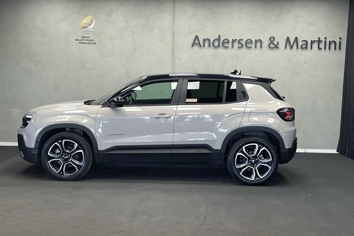 Hvid Jeep Avenger fra 2024