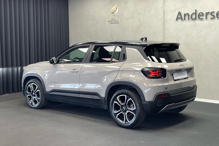 Hvid Jeep Avenger fra 2024