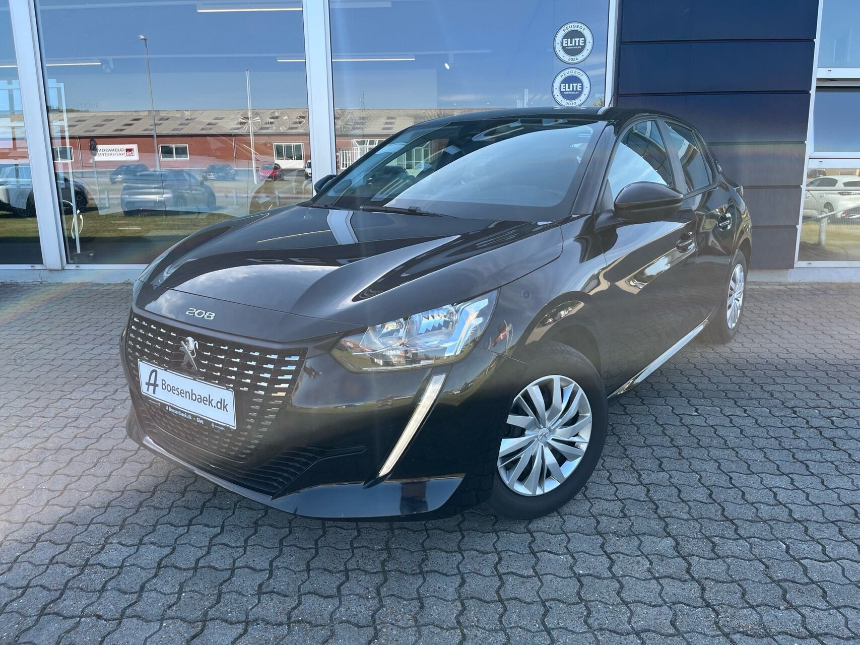 Sort Peugeot 208 fra 2022
