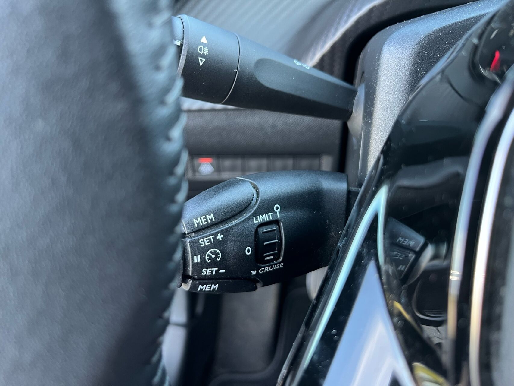 Sort Peugeot 208 fra 2022