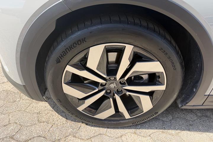 Grå Skoda Elroq fra 2025