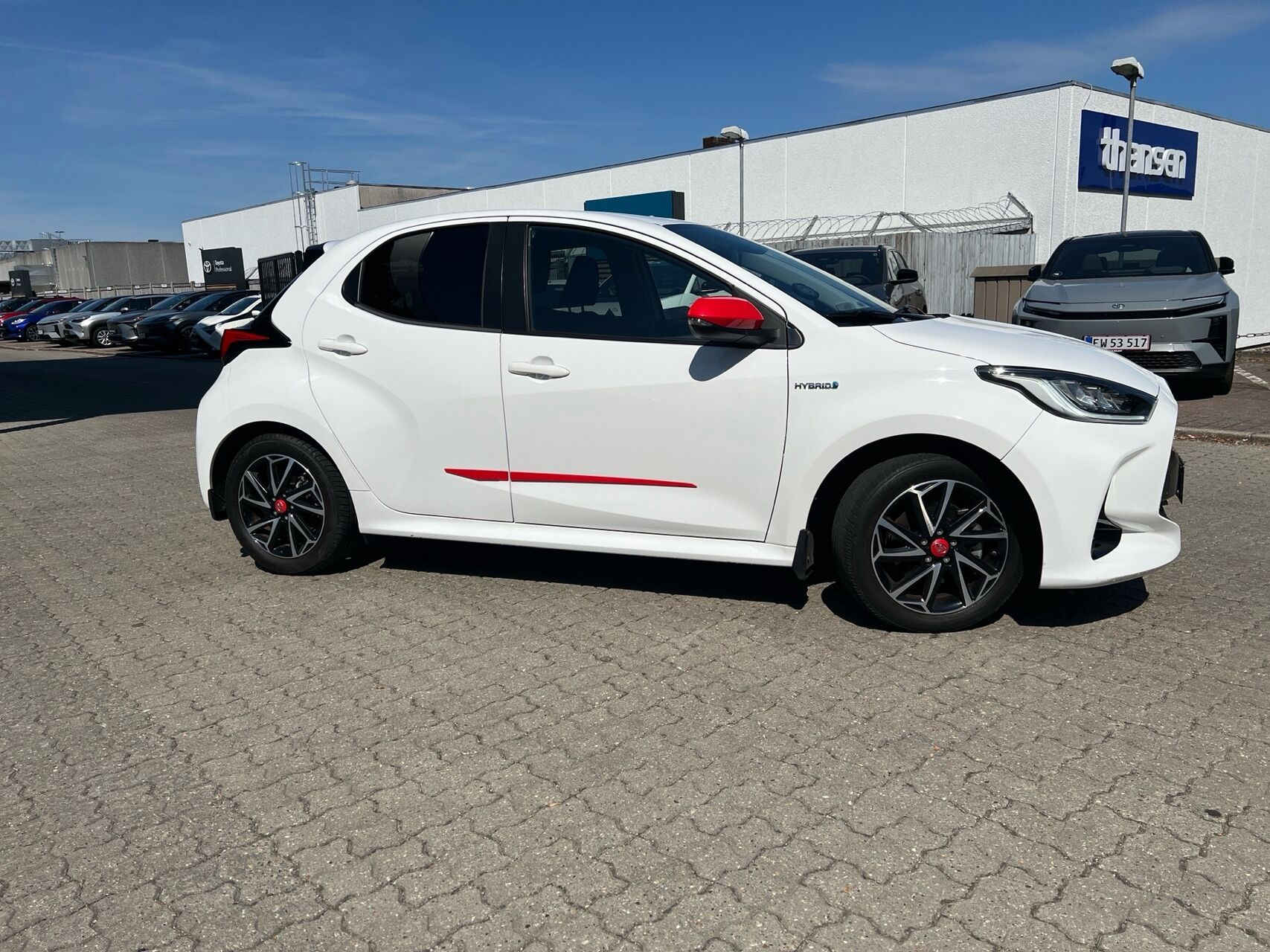 Hvid Toyota Yaris fra 2020