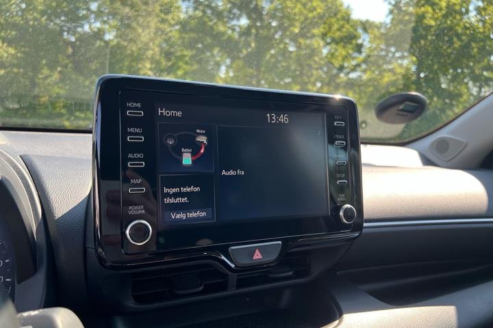 Hvid Toyota Yaris fra 2020