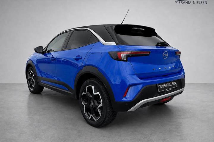 Blå Opel Mokka-e fra 2024