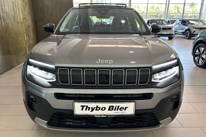 Grå Jeep Avenger fra 2025