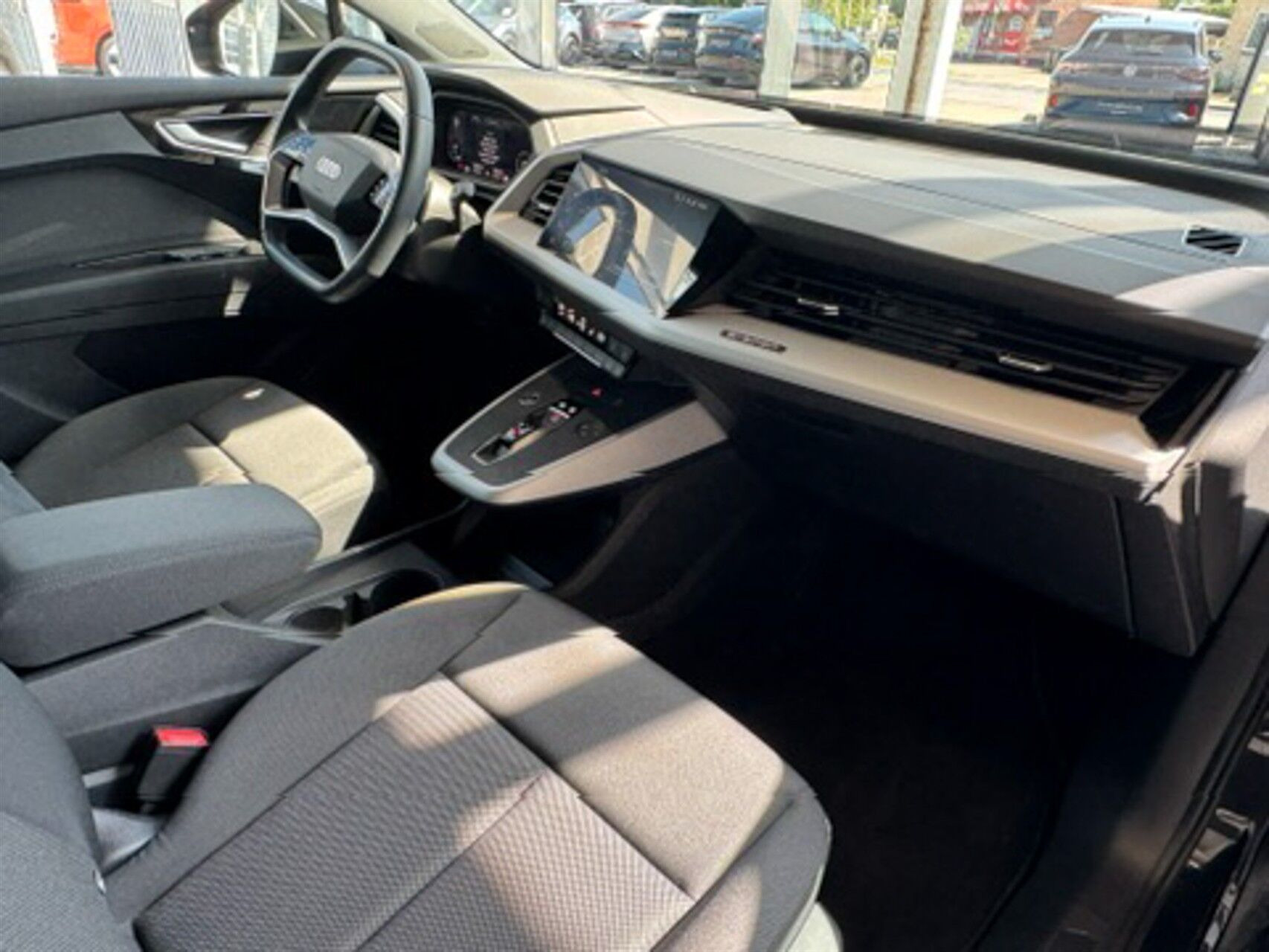 Sort Audi Q4 fra 2023
