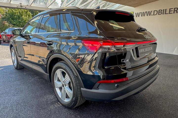 Sort Audi Q4 fra 2023