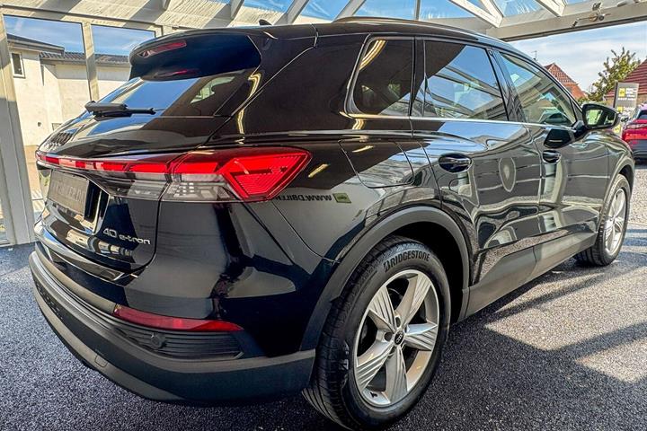 Sort Audi Q4 fra 2023