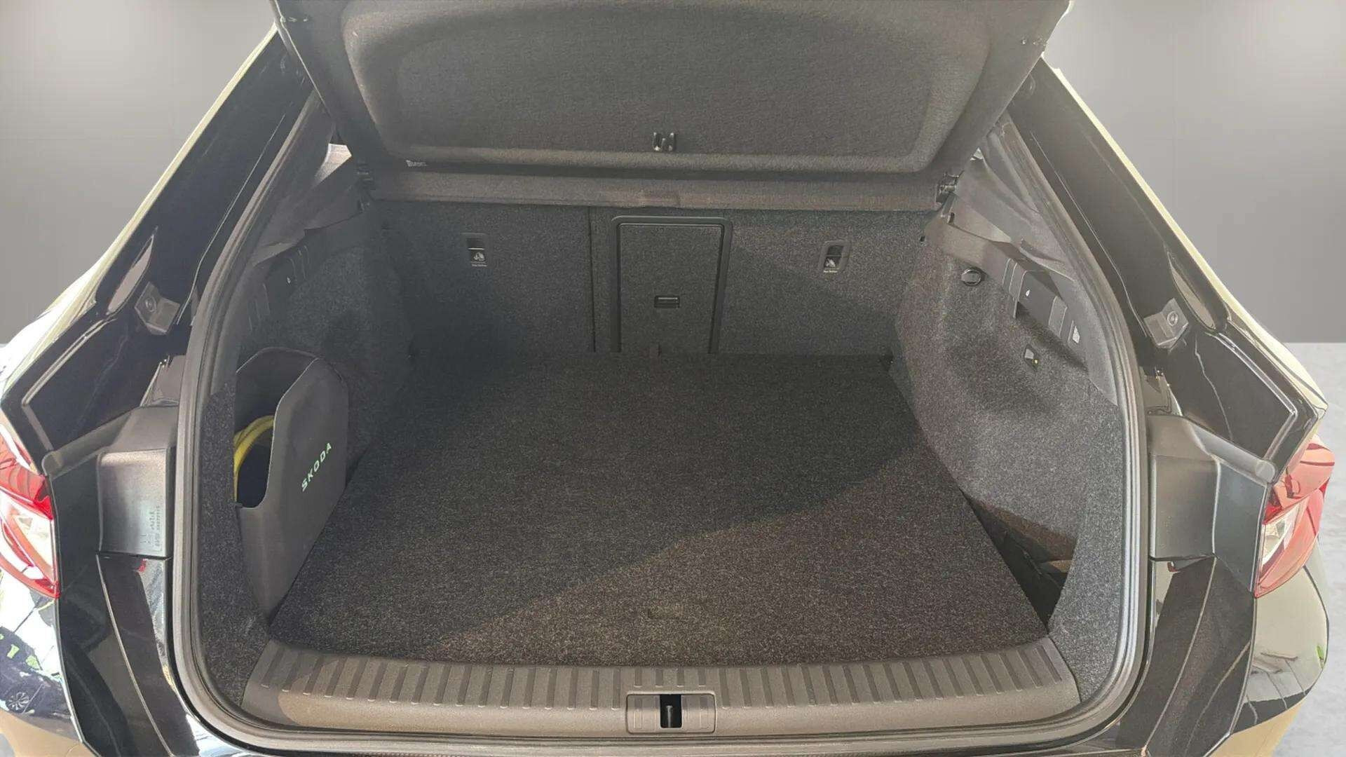 Sort Skoda Enyaq fra 2026