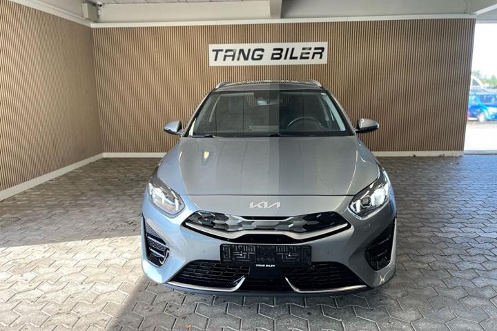 Sølv Kia Ceed fra 2023