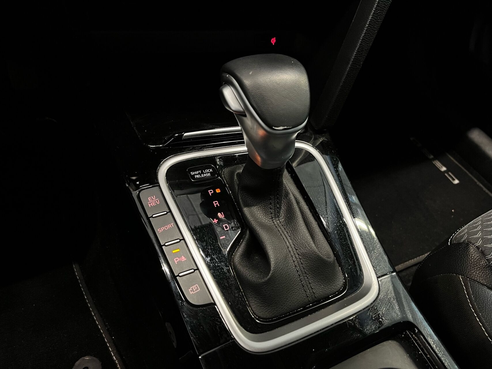 Sølv Kia Ceed fra 2023