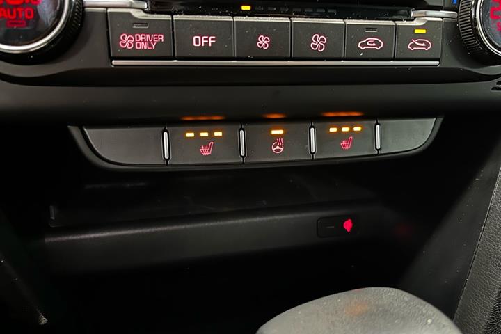 Sølv Kia Ceed fra 2023