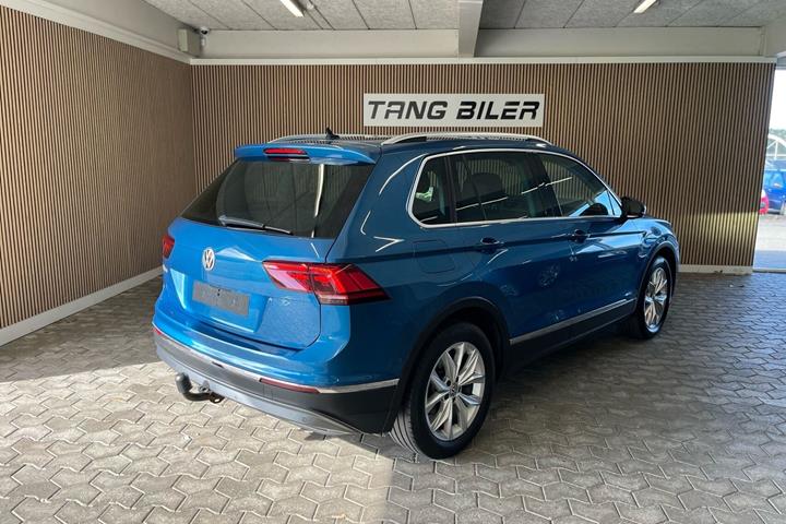 Blå VW Tiguan fra 2018