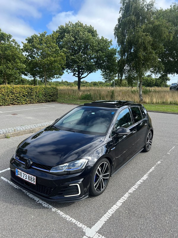 VW Golf GTE