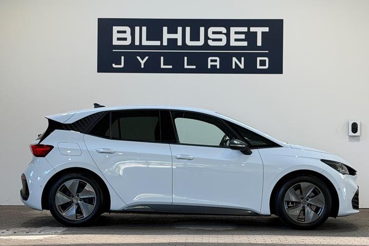 Hvid Cupra Born fra 2023