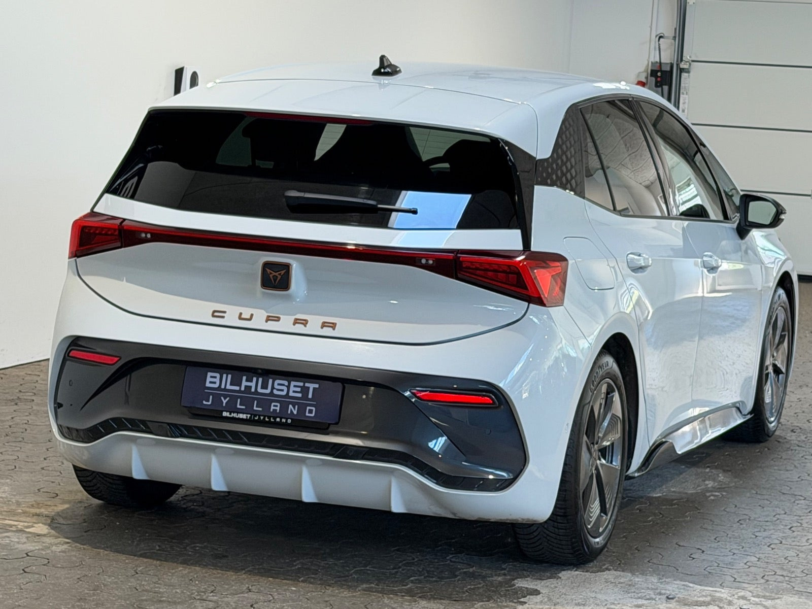 Hvid Cupra Born fra 2023