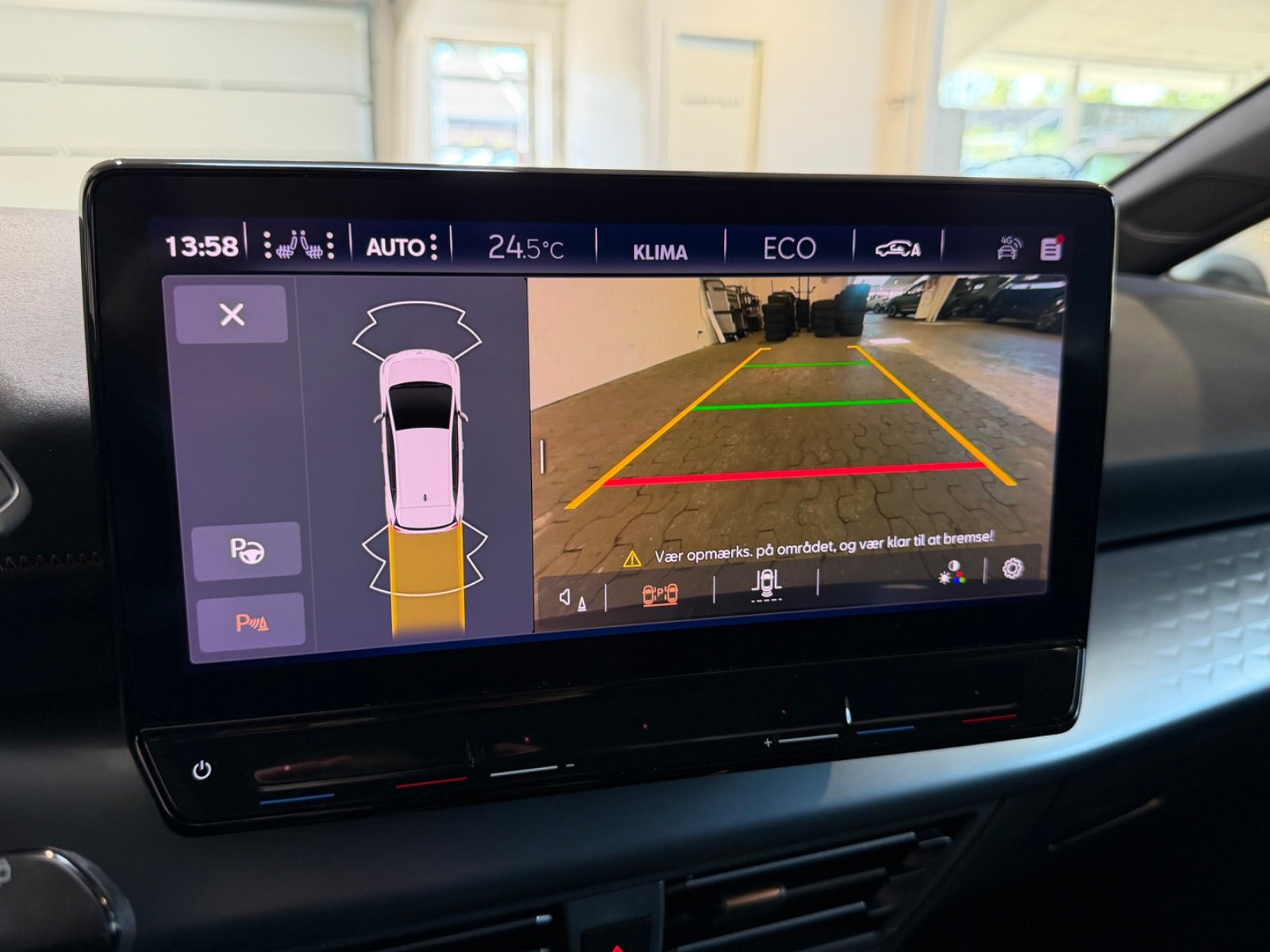 Hvid Cupra Born fra 2023