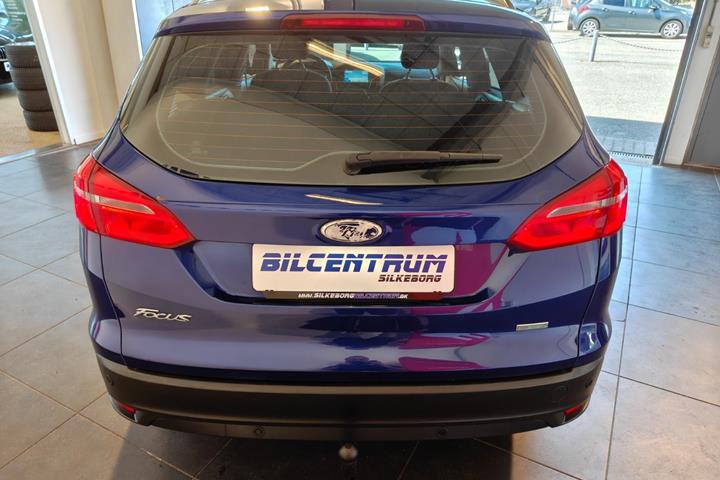 Blå Ford Focus fra 2017