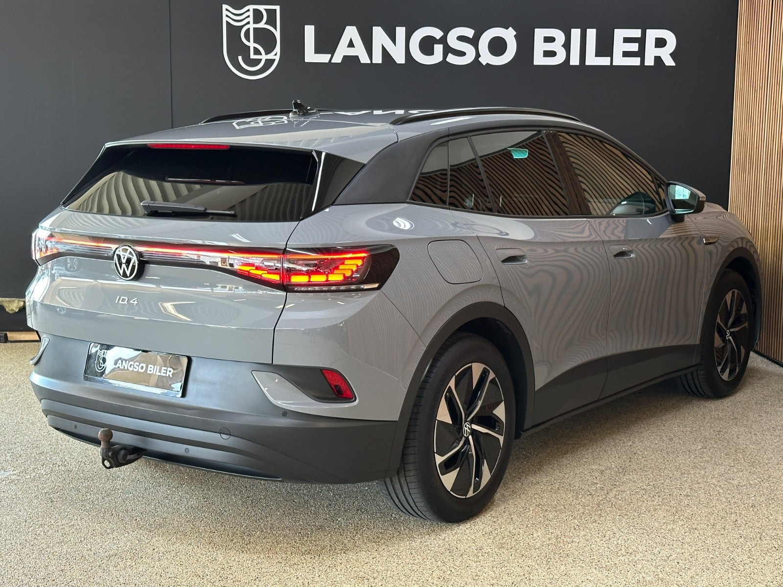 Grå VW ID.4 fra 2021