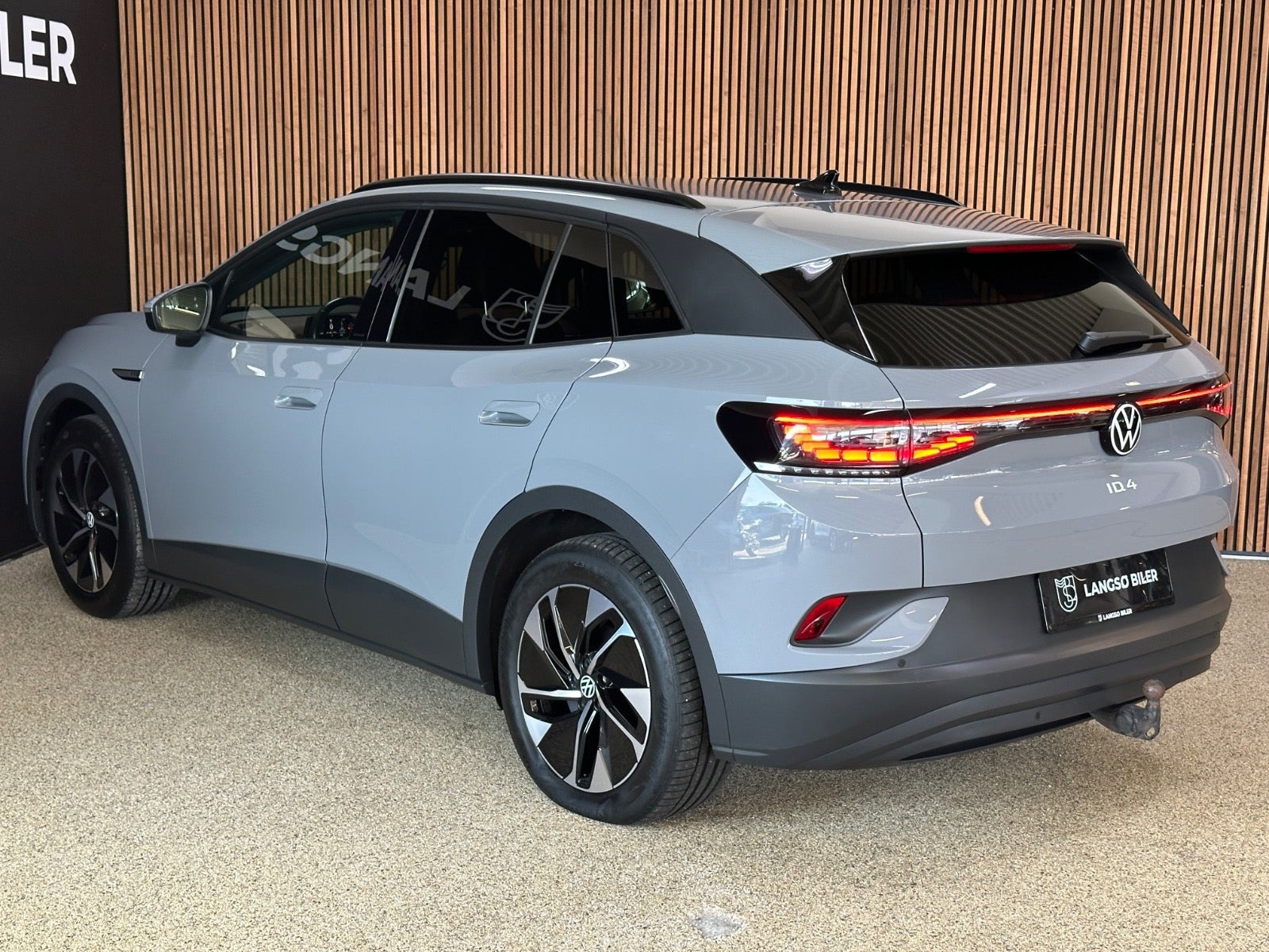 Grå VW ID.4 fra 2021