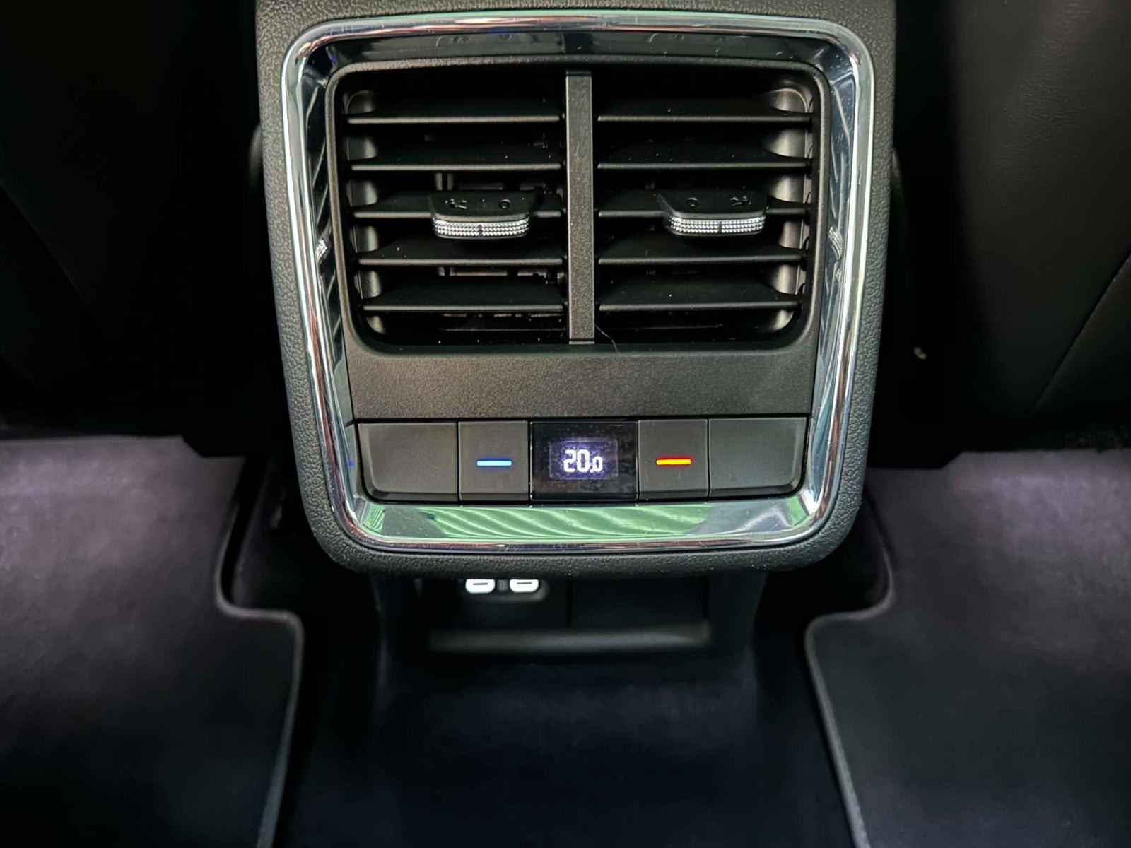 Grøn Skoda Enyaq fra 2021